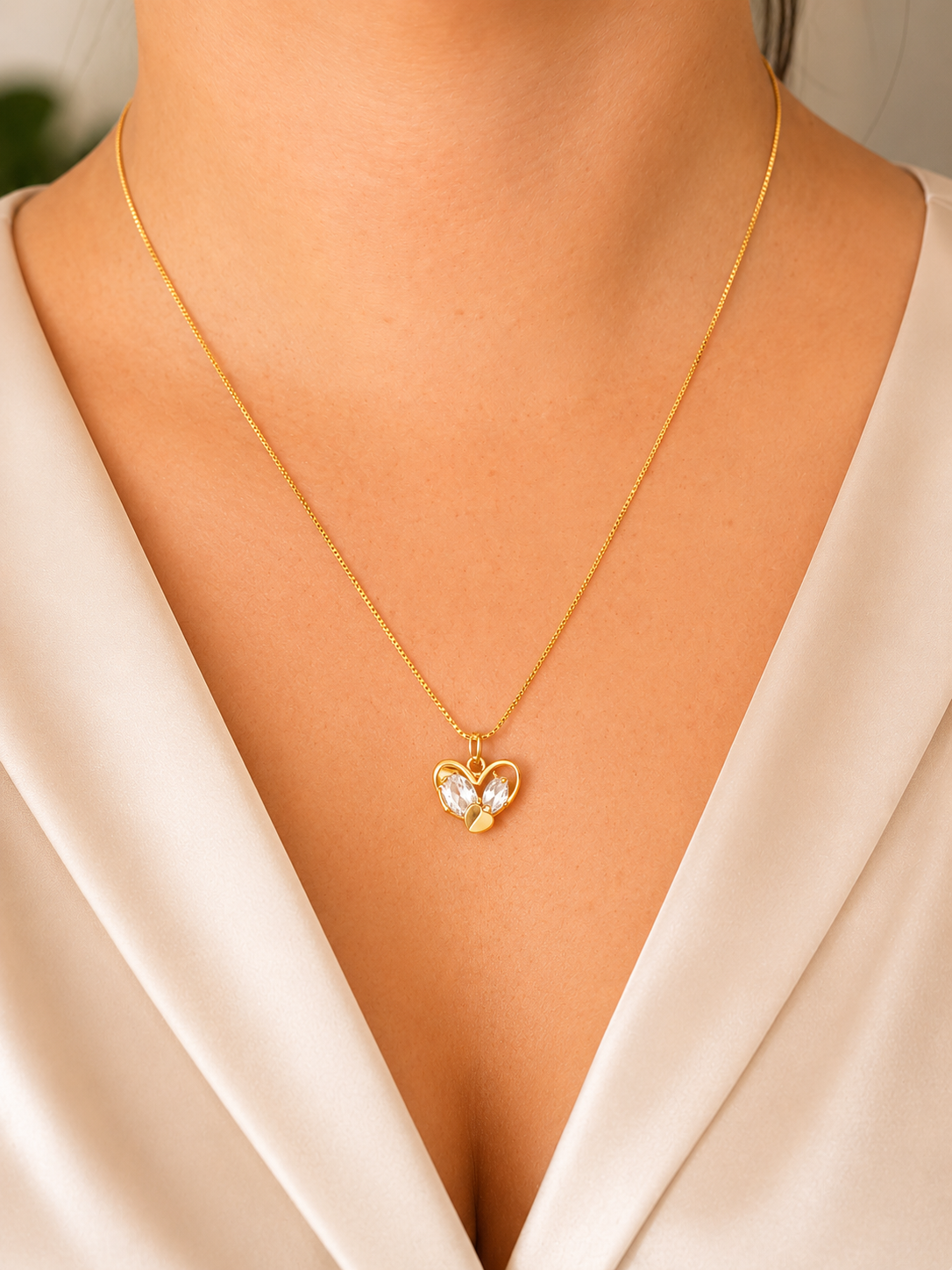 ✨ Elegant Heart Necklace